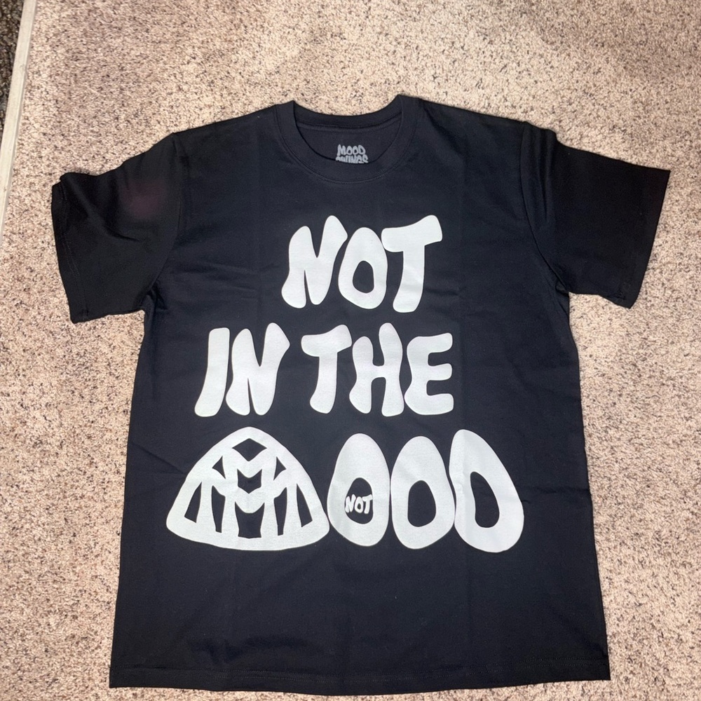Black Graphic Tee - Short Sleeve